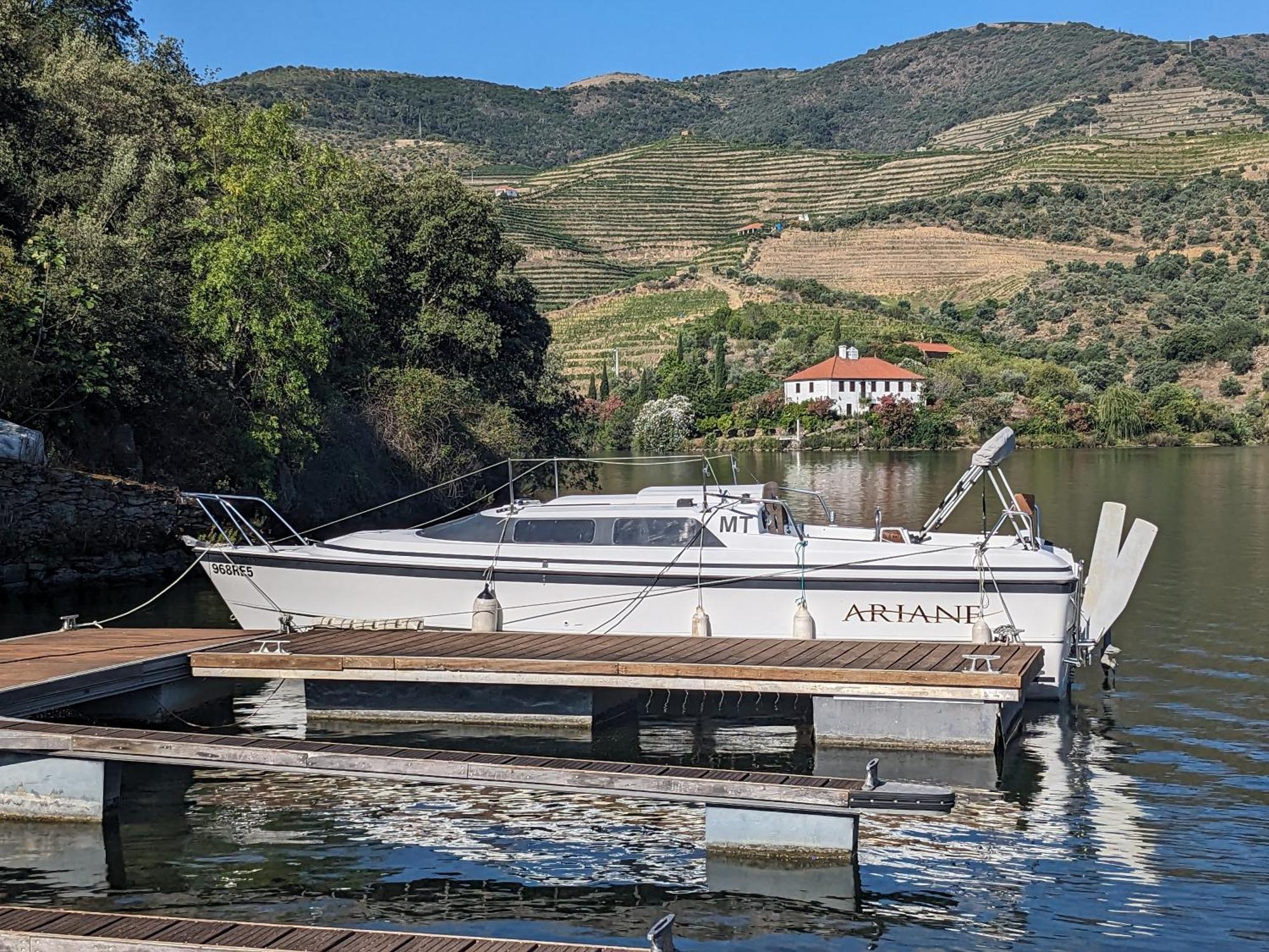 Douro Yacht Charter & Bungalows Sao Joao da Pesqueira Luaran gambar
