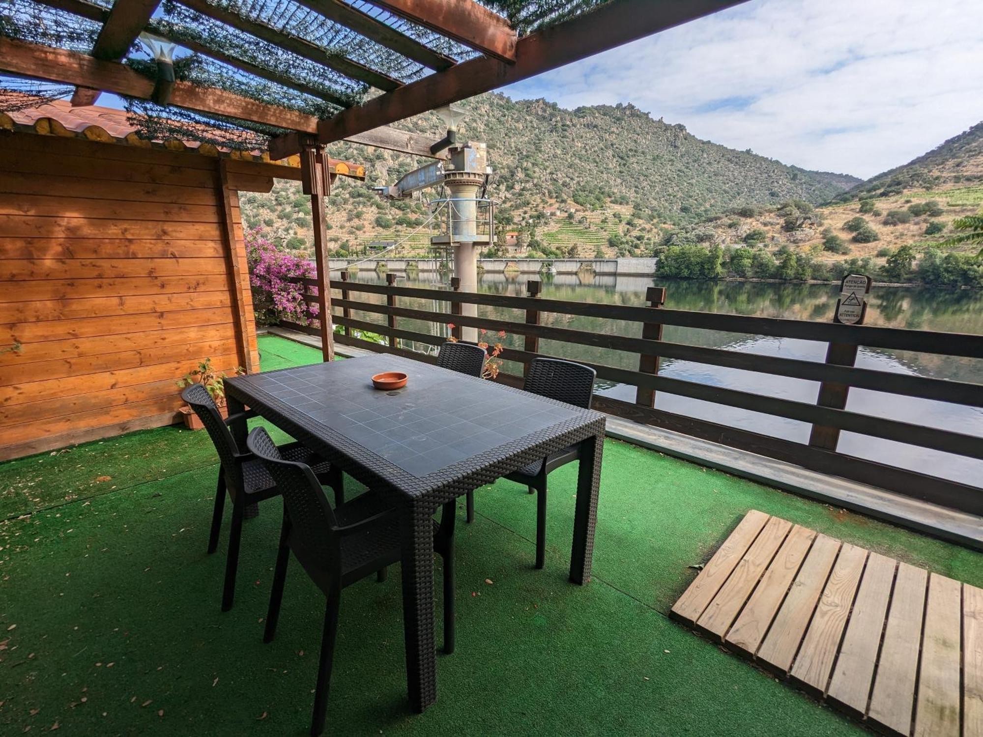 Douro Yacht Charter & Bungalows Sao Joao da Pesqueira Luaran gambar