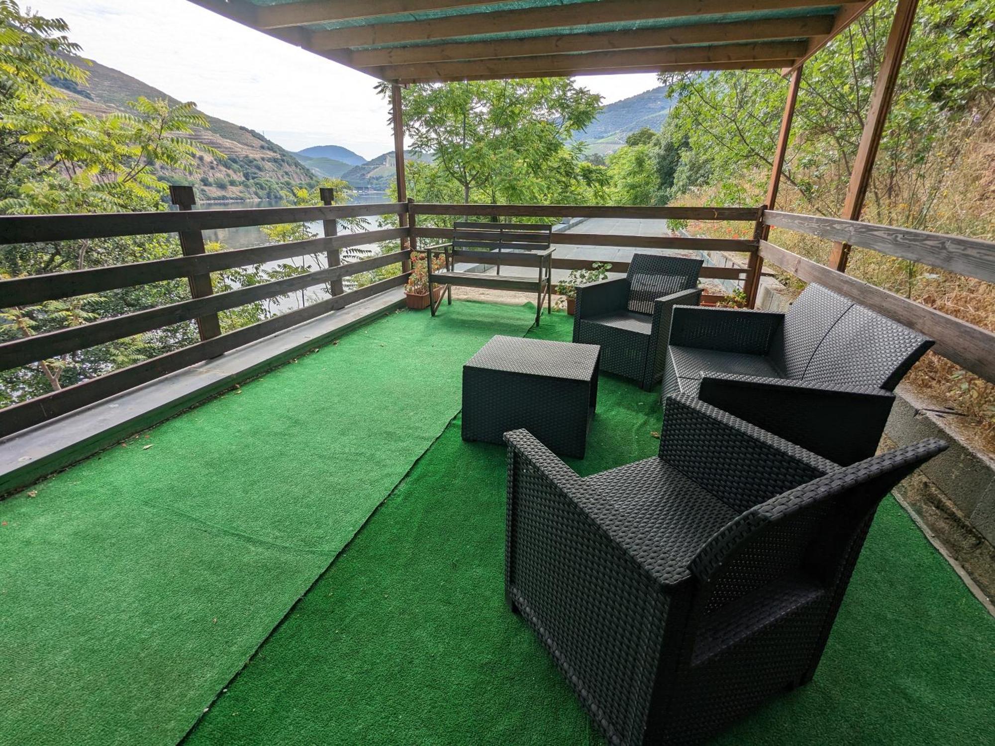 Douro Yacht Charter & Bungalows Sao Joao da Pesqueira Luaran gambar