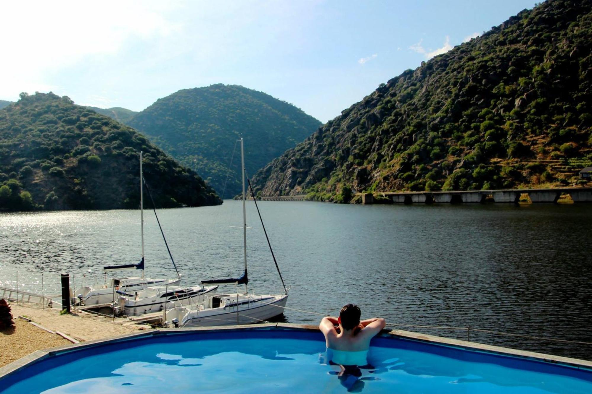 Douro Yacht Charter & Bungalows Sao Joao da Pesqueira Luaran gambar
