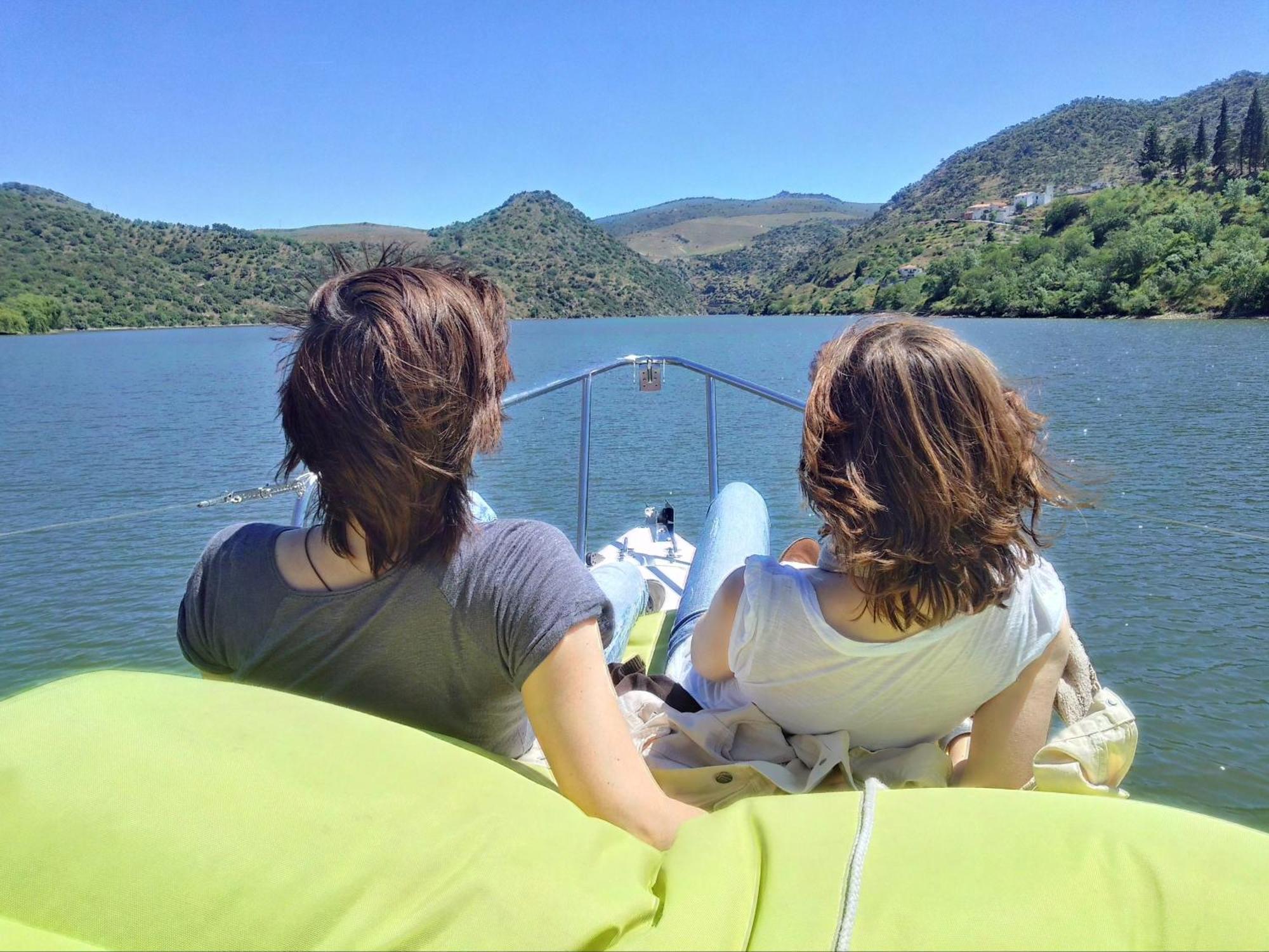 Douro Yacht Charter & Bungalows Sao Joao da Pesqueira Bilik gambar